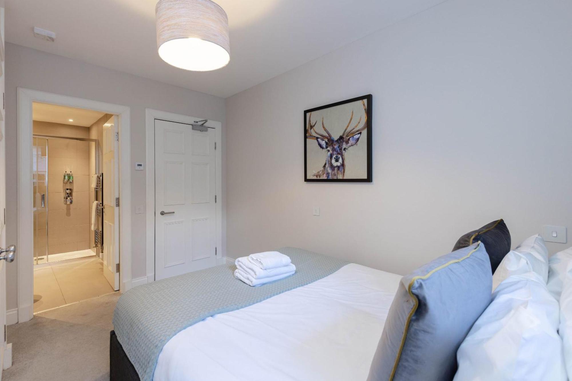 Dragon Suites - Edinburgh City Centre 2 Bed Apartment Buitenkant foto