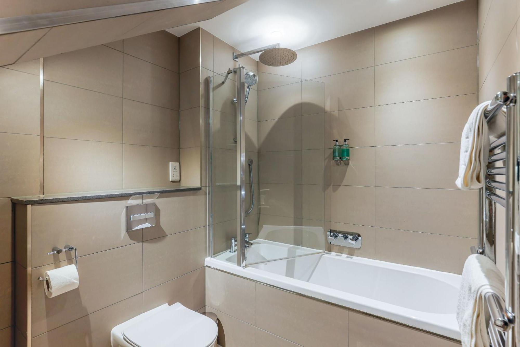 Dragon Suites - Edinburgh City Centre 2 Bed Apartment Buitenkant foto